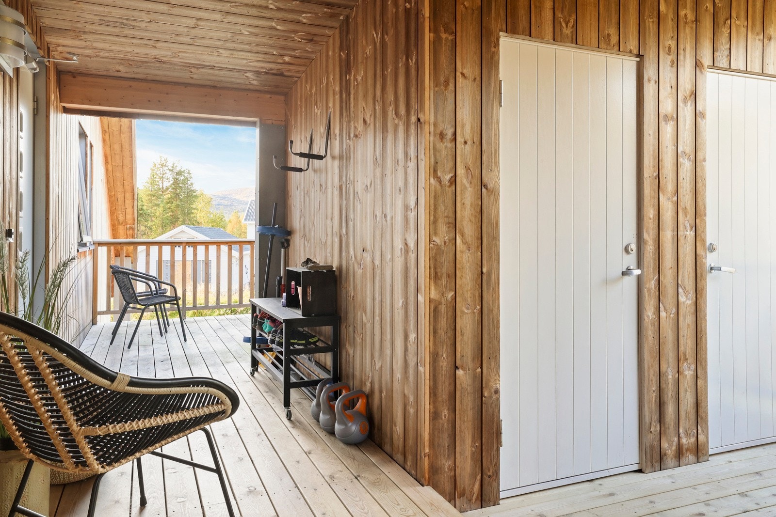 Utebod til begge leiligheter i andre etasje Galleribilde