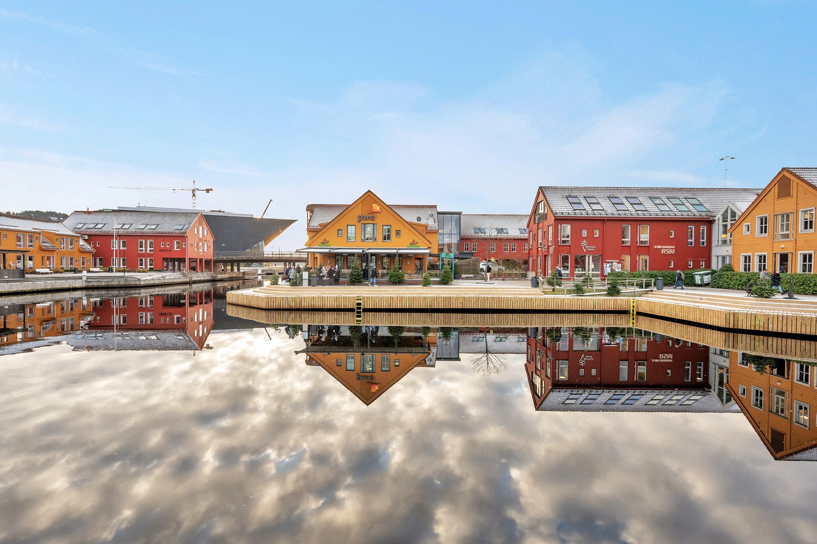 Fiskebrygga sett fra Pieder Ro Galleribilde