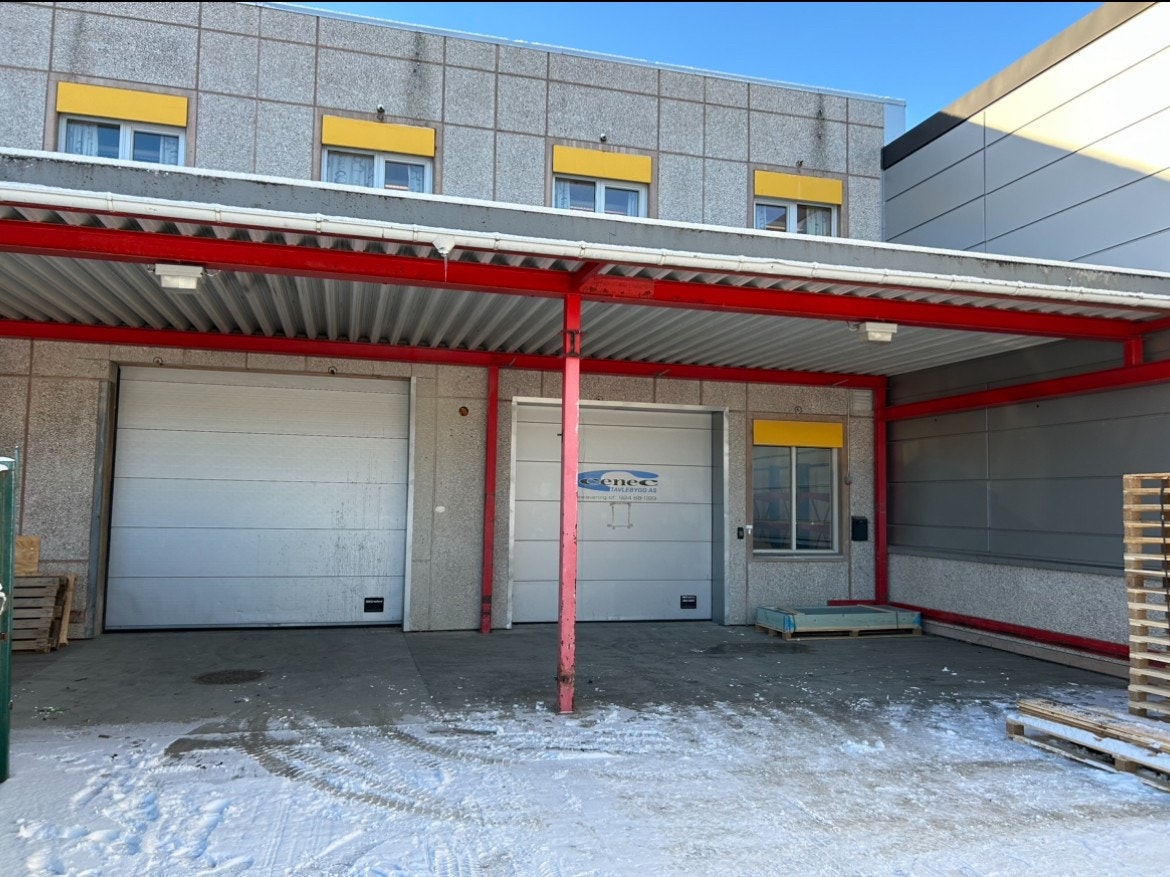 Varemottak bakside med 2 porter Galleribilde