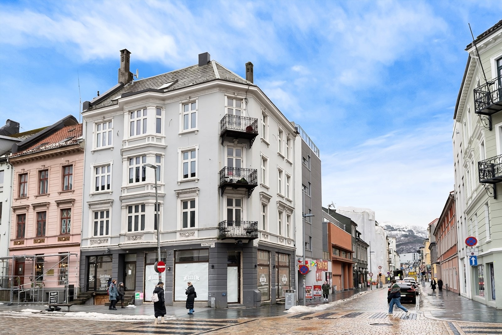 Flott hjørne-bygård midt i Bergen sentrum Galleribilde