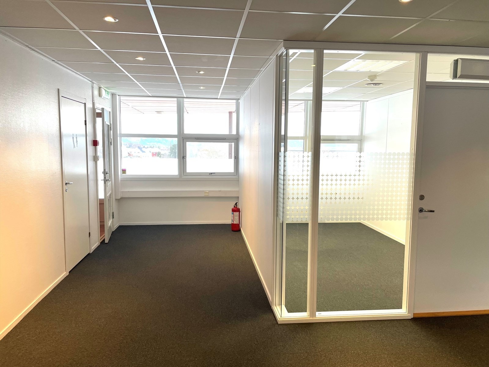 1. etasje til venstre. Galleribilde