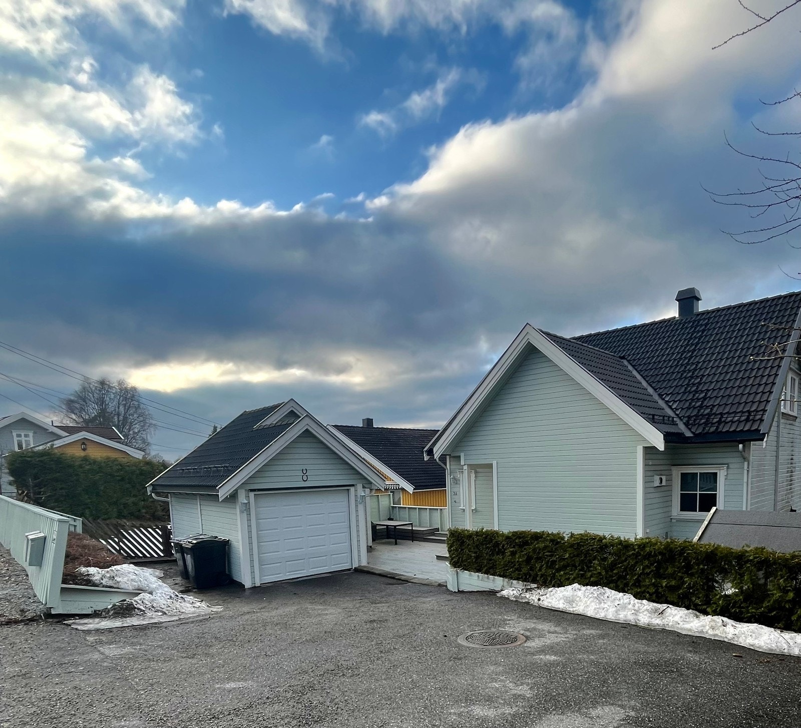 Leilighet er i første etasje Galleribilde