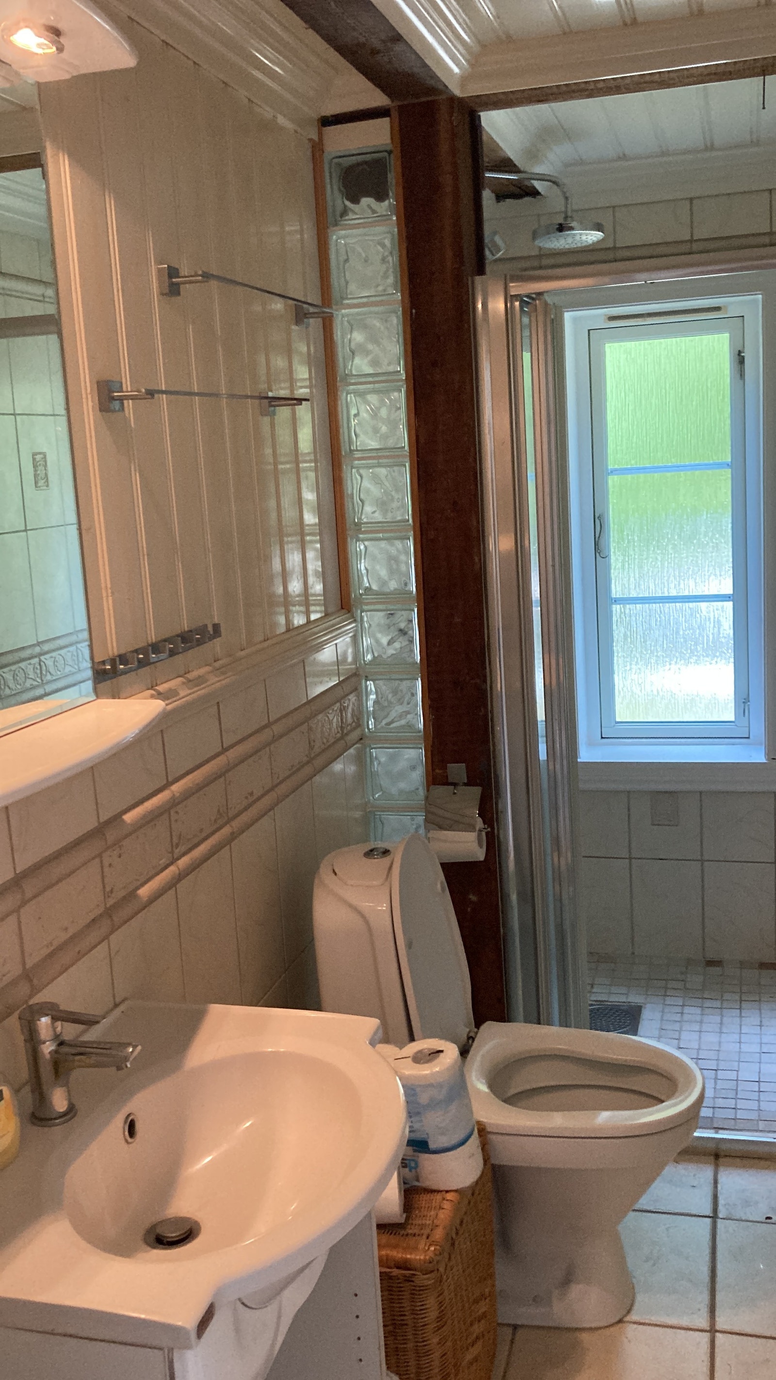 Dusj/toalett Galleribilde