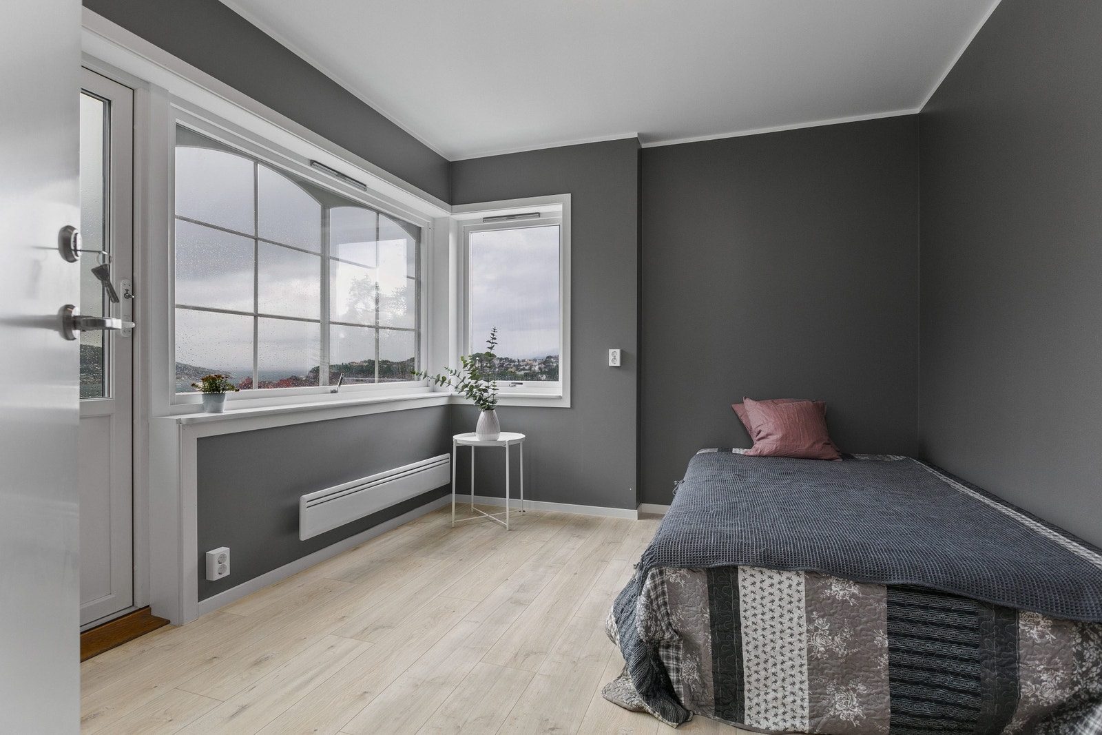 Rom 1. 7500,- Galleribilde