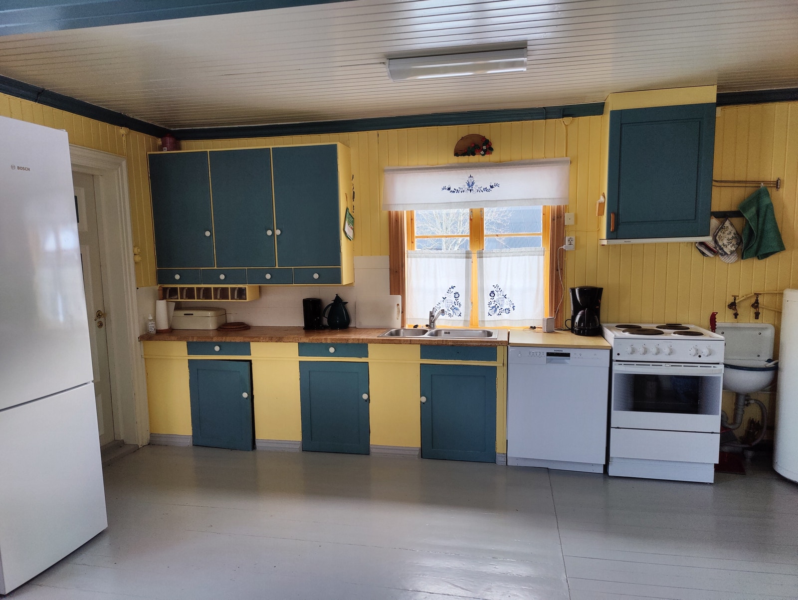 Kjøkken i hovedleiligheten Galleribilde