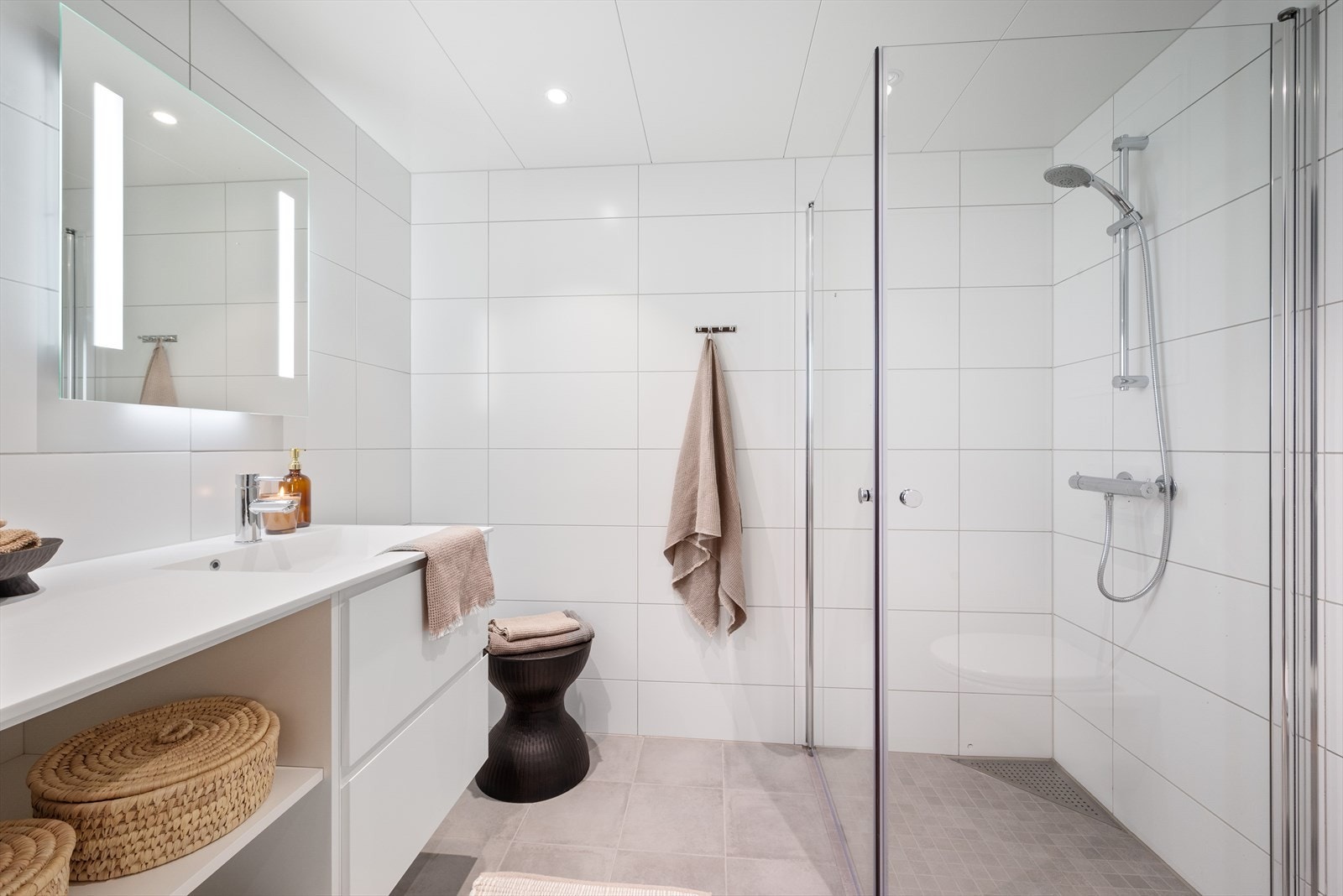 Det er to bad i leiligheten Galleribilde