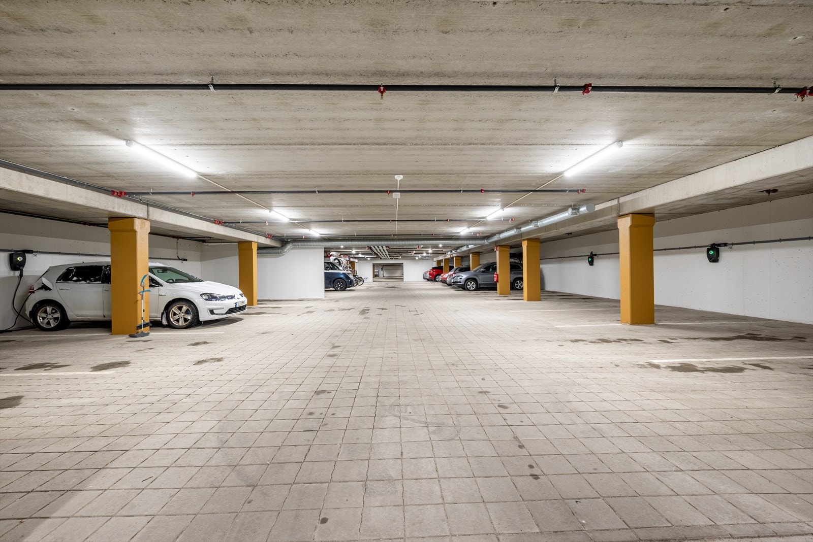 Det medfølger plass i P-kjeller Galleribilde