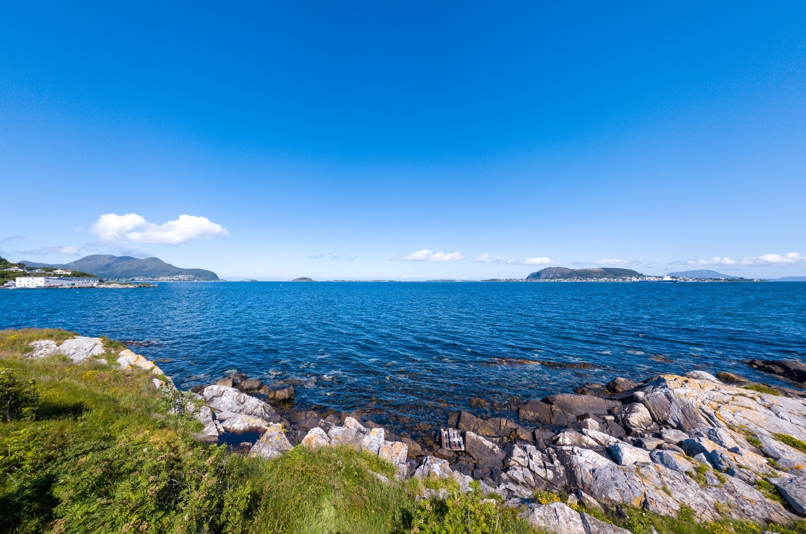 - og kort vei til utmerket tur- og friluftsterreng. Galleribilde