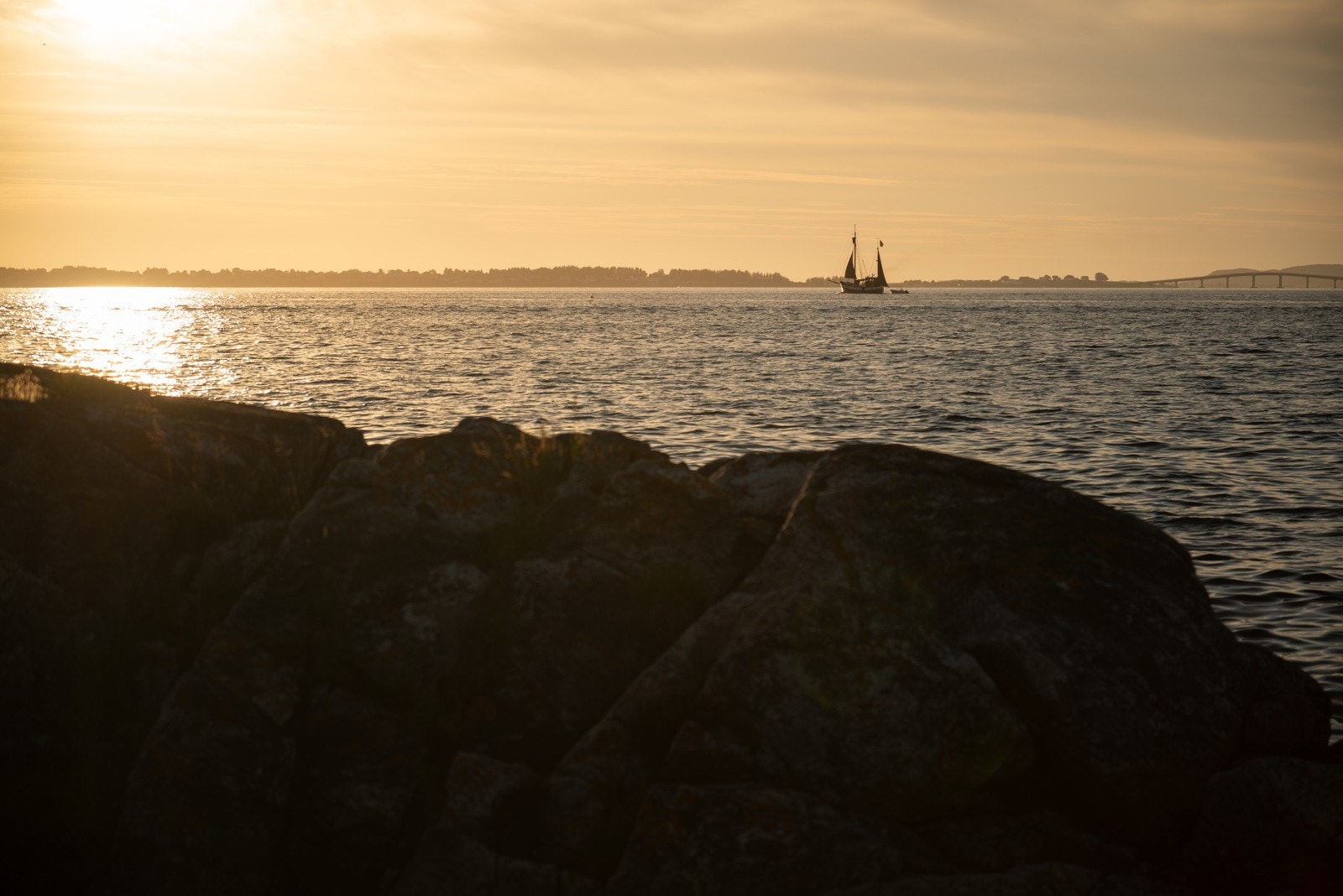 Vakre solnedganger i vente for beboerne på Steinvågneset. Galleribilde