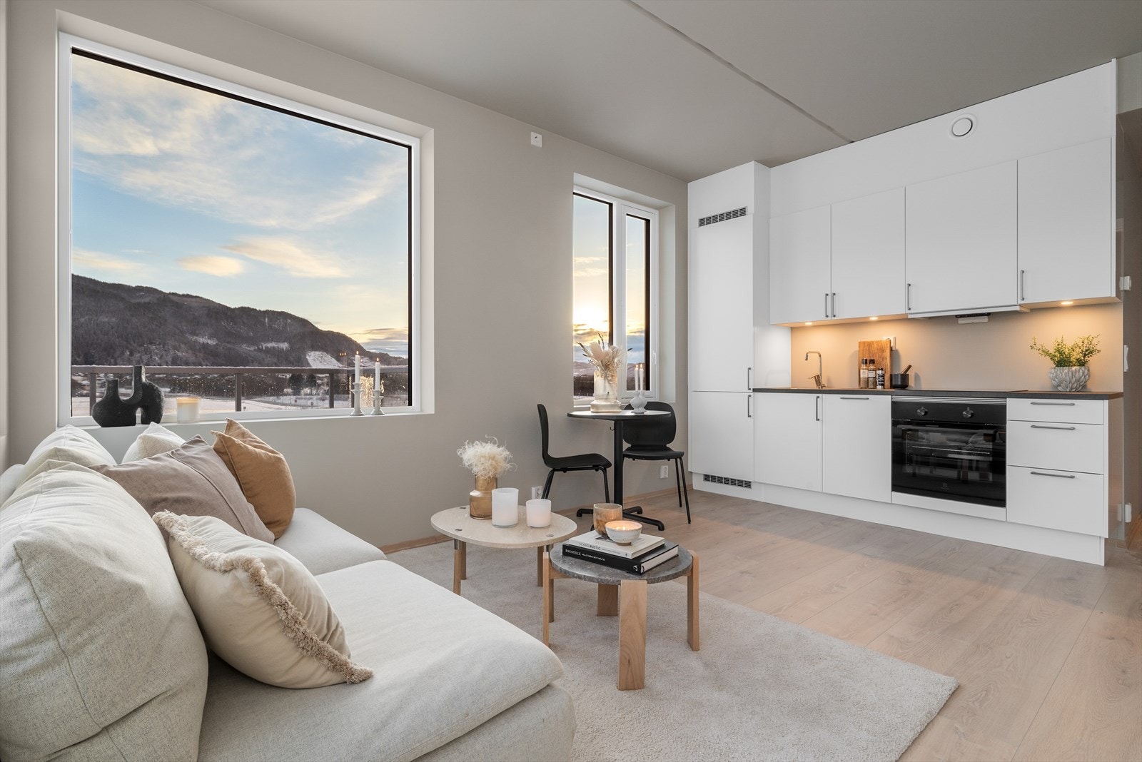 Leilighetens oppvarming går gjennom vannbåren varme i gulv Galleribilde