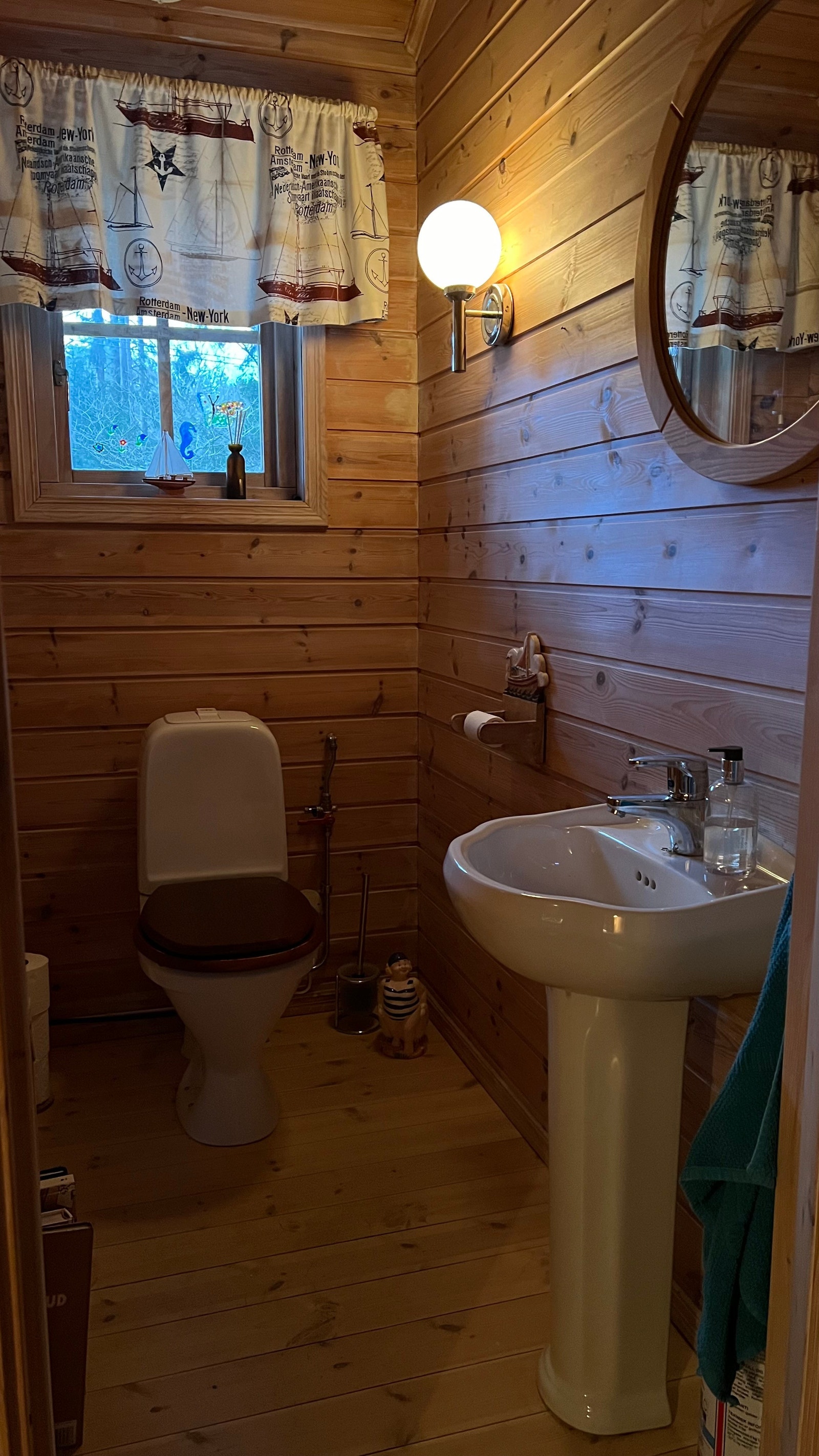 Separat toalett Galleribilde