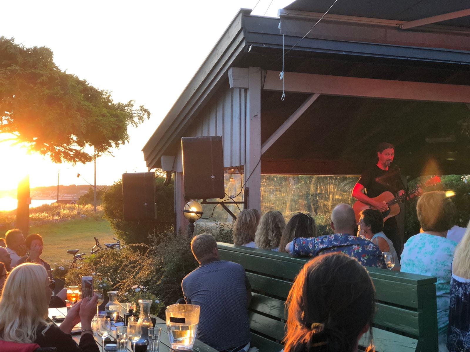 Konsert på Café Oline Galleribilde