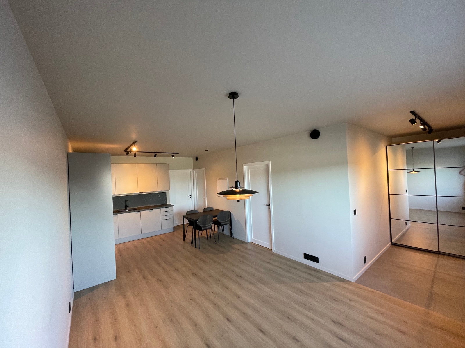 Stue/kjøkken Galleribilde