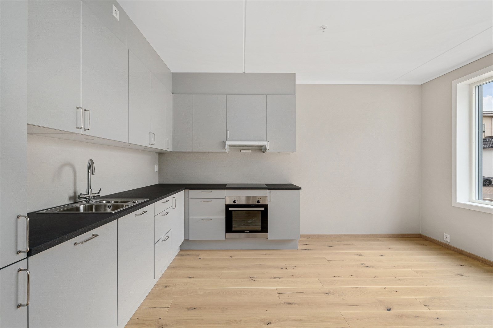 Kjøkken fra HTH med integrerte hvitevarer. Galleribilde