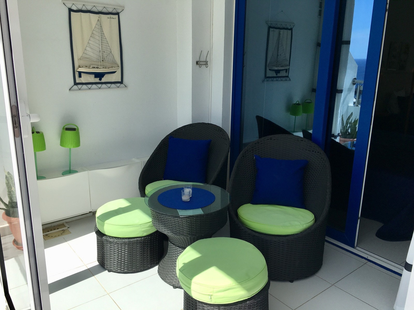 303 Inn glasset hyggekrok på terrassen. Wifi lampe ! Galleribilde