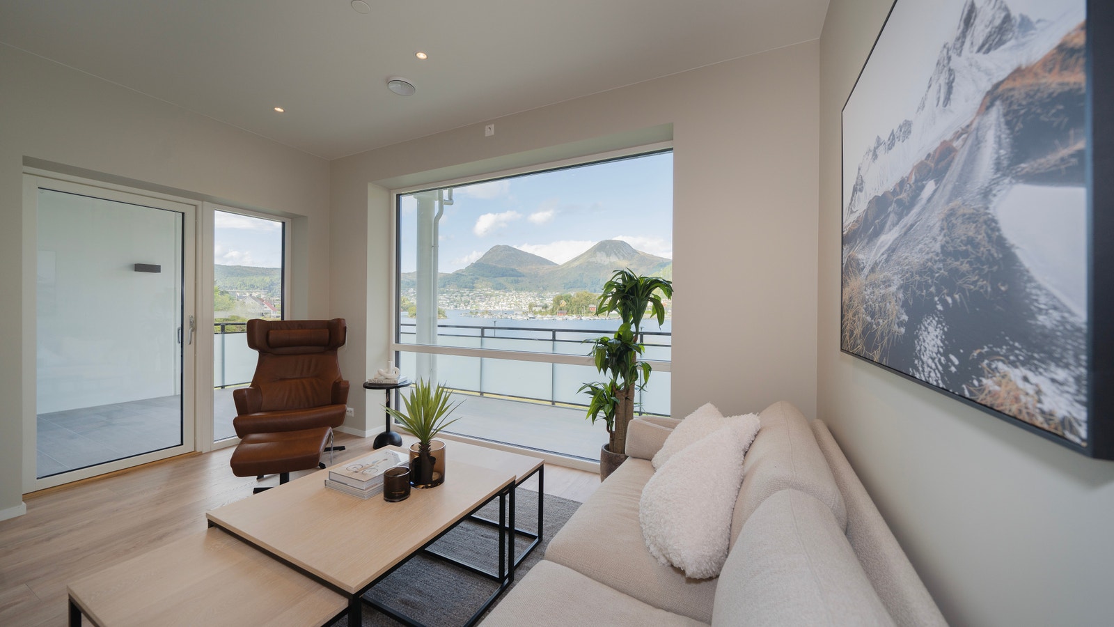 Stuebilde fra leilighet B202 (ferdigstilt) Galleribilde