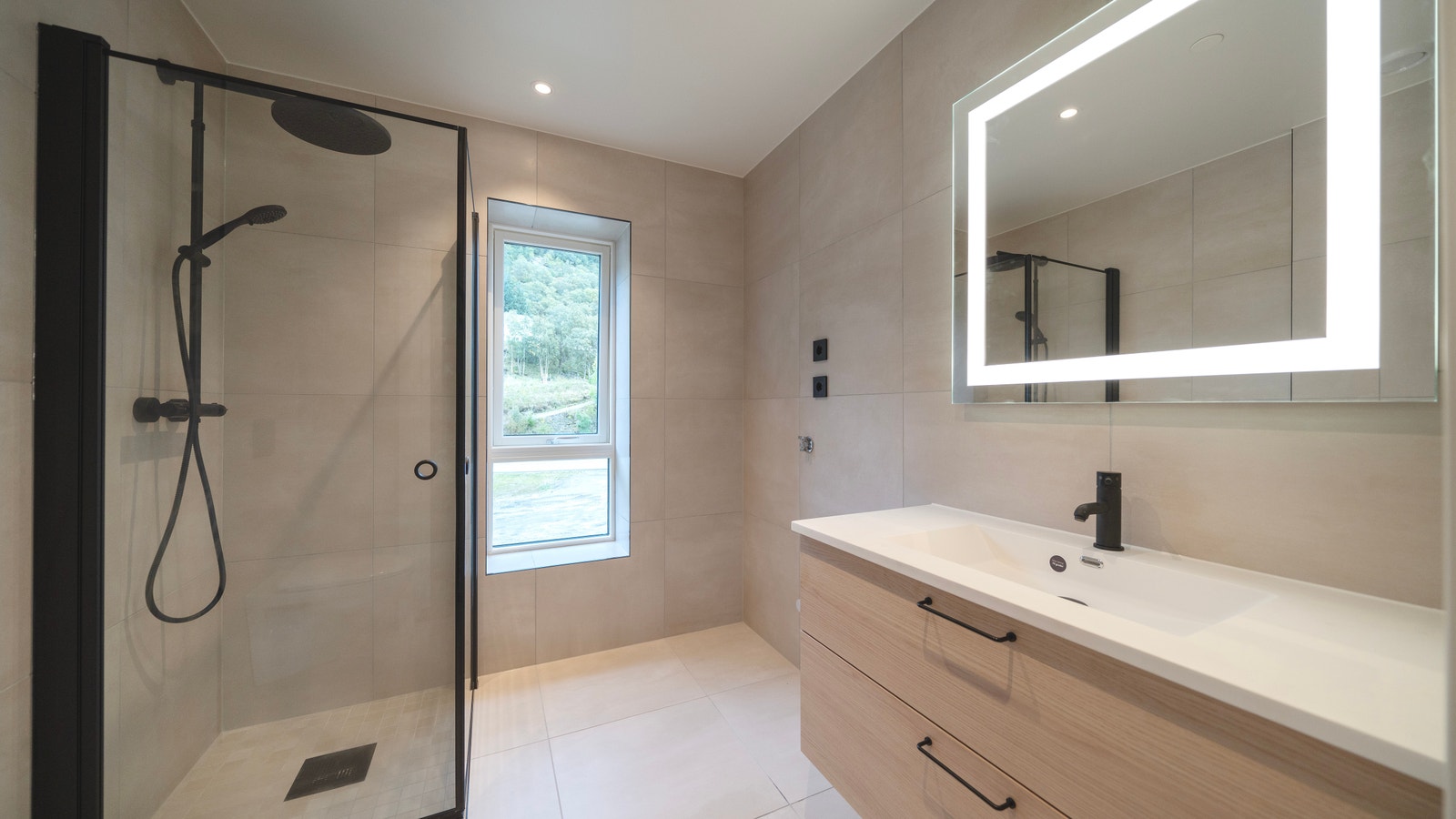 Bad leilighet B202 (ferdigstilt) Galleribilde