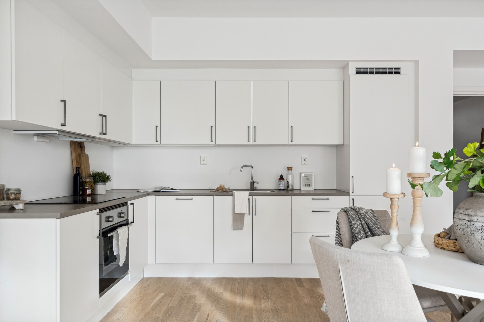 Nydelig hjørneleilighet levert av HTH kjøkken. Galleribilde