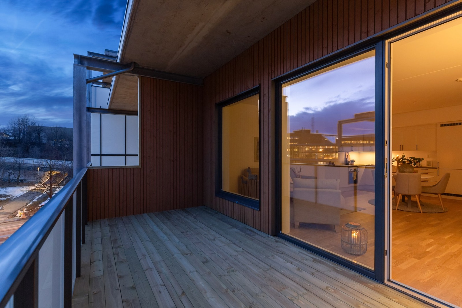 Her har man god plass til en stor sittegruppe. Galleribilde