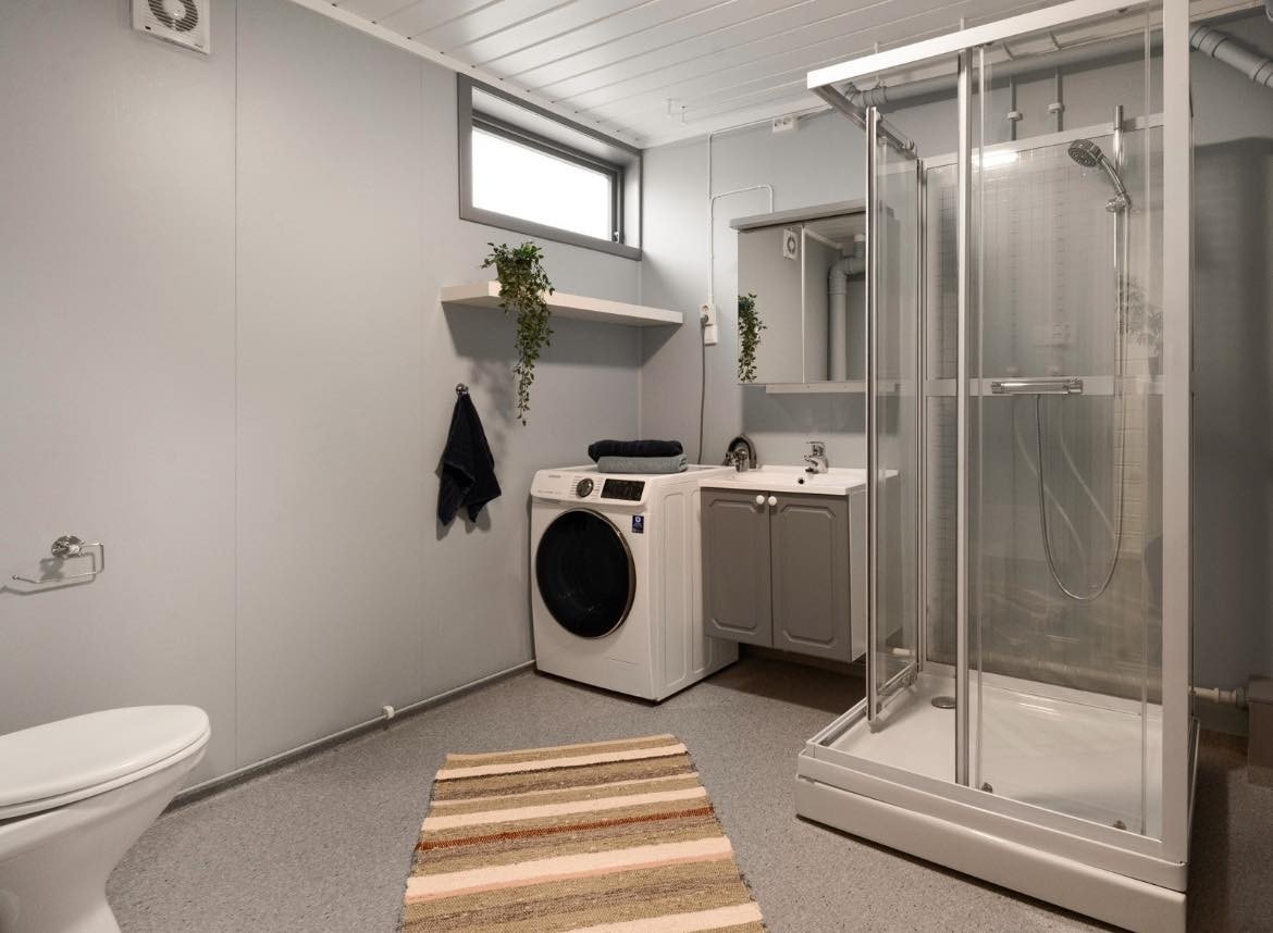 Bad med opplegg til vaskemaskin Galleribilde