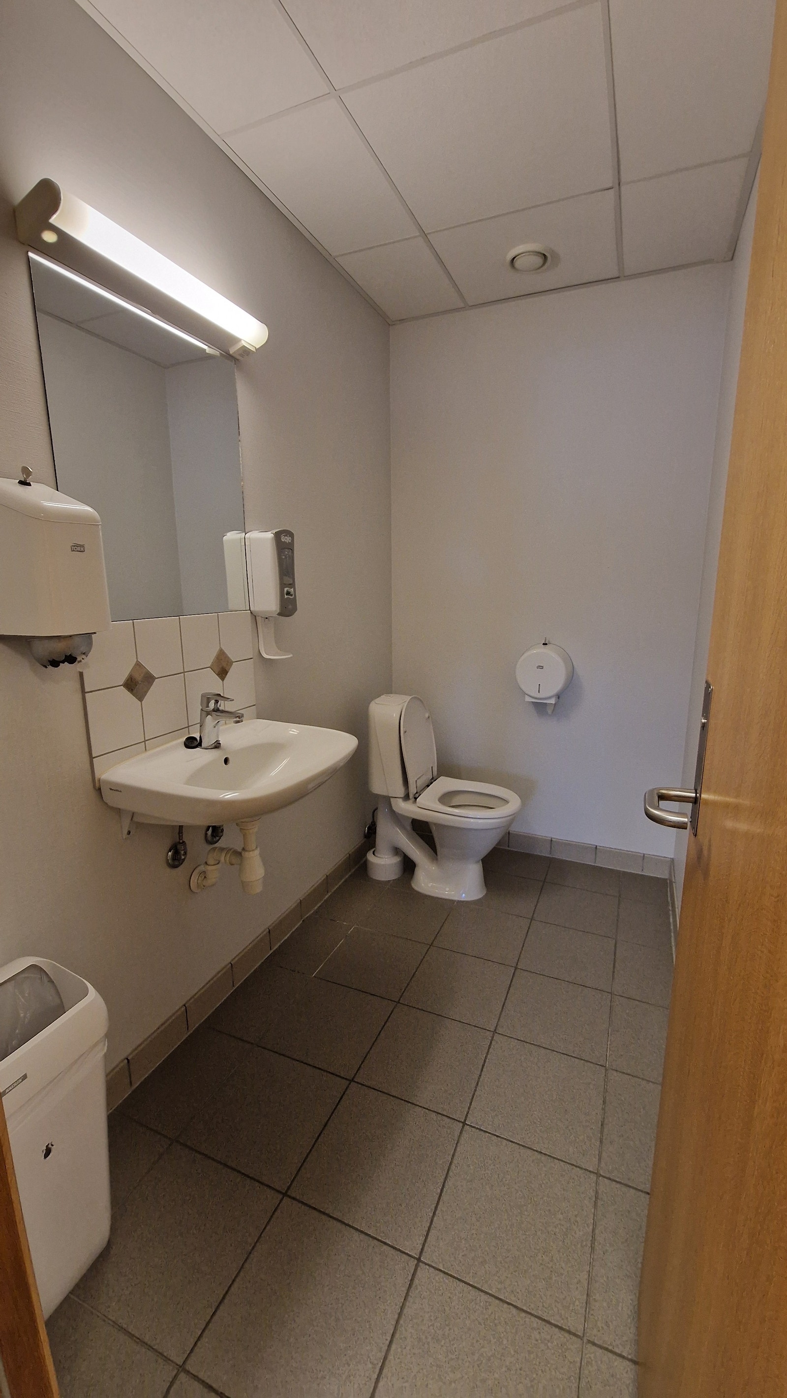 Kontorlokale 2 etg. - Toalett (flere) Galleribilde