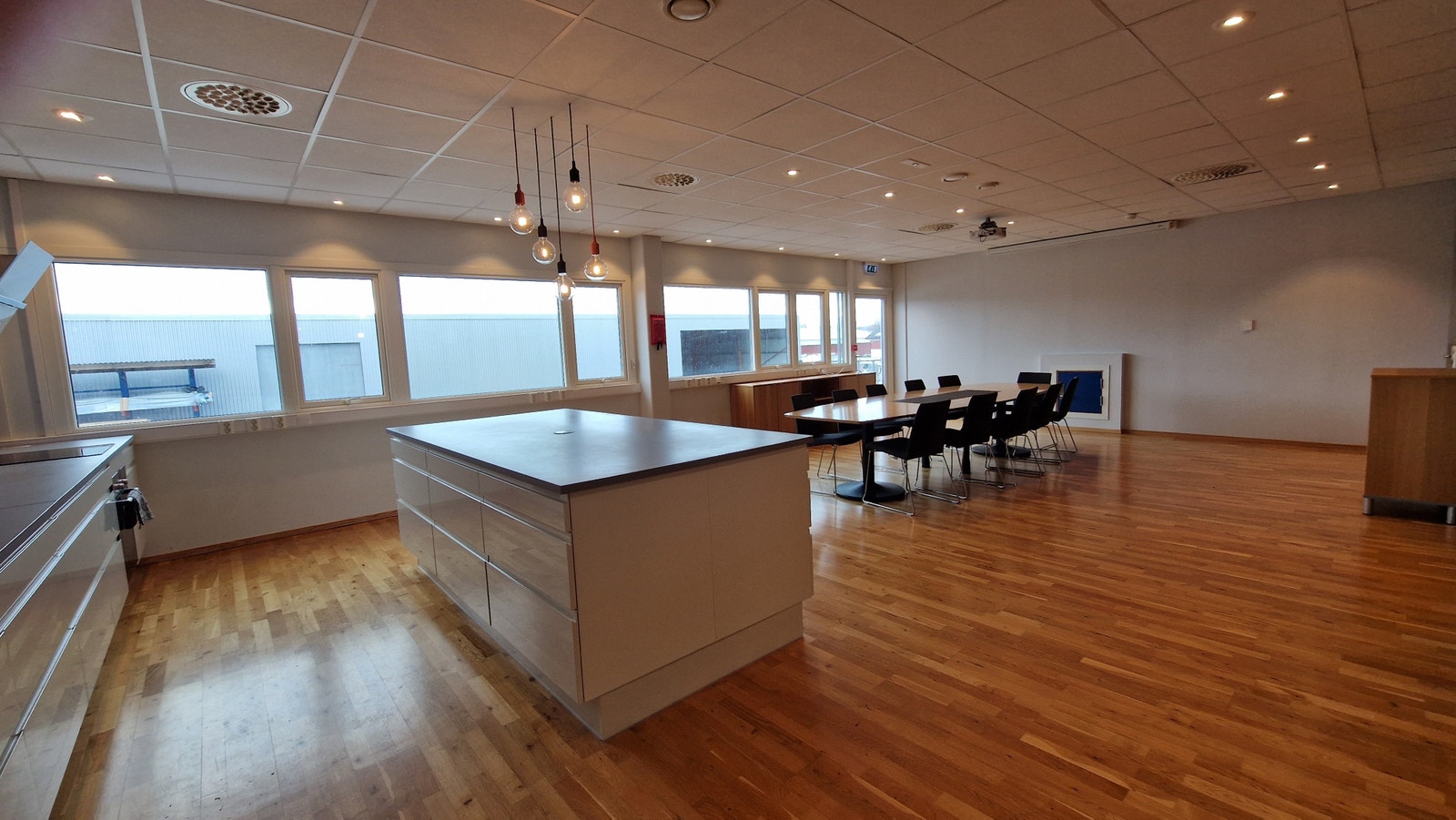 Kontorlokale 2 etg. - Møterom/spiserom Galleribilde