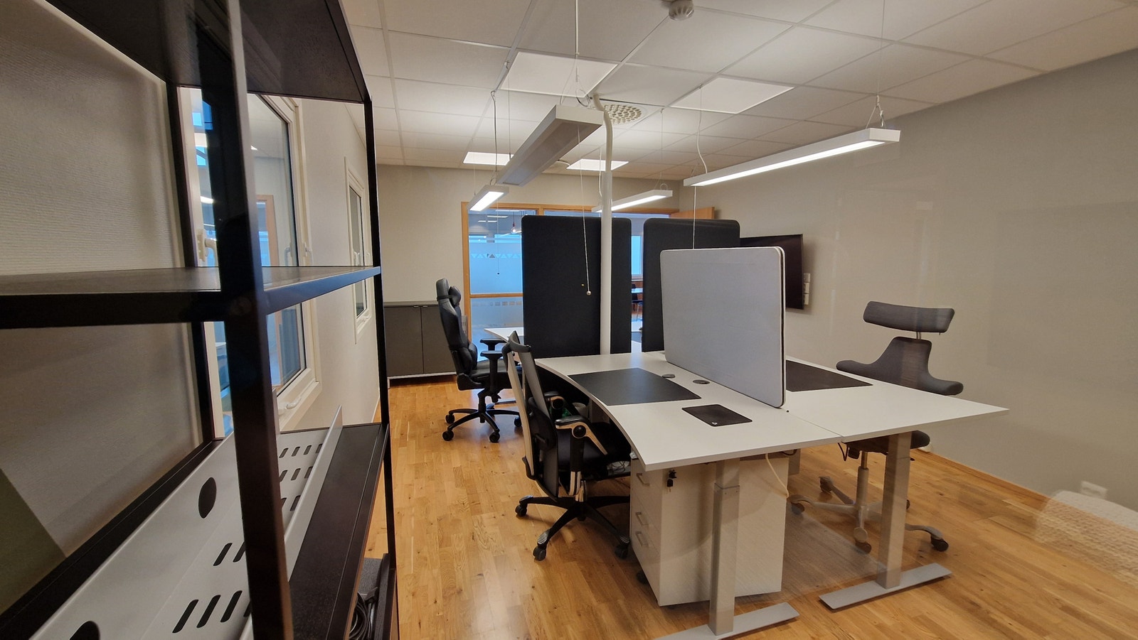 Kontorlokale 2 etg. - Kontorplasser i felles rom Galleribilde