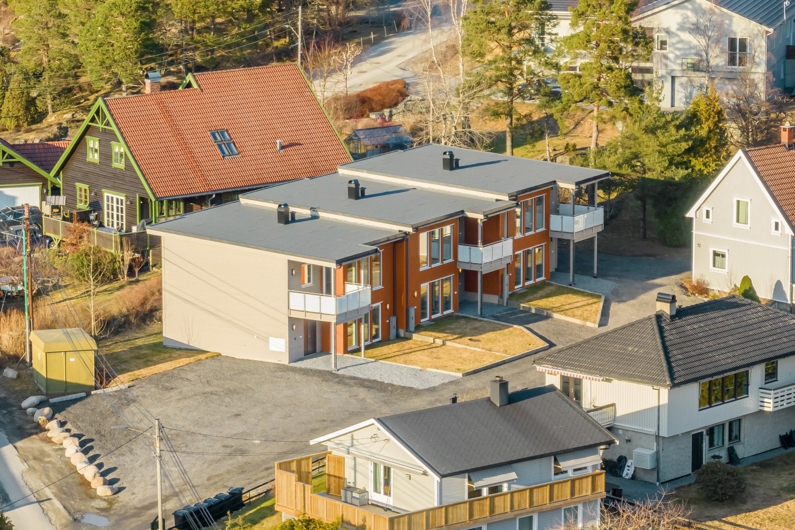 Sameiet har godt med parkering for både beboere og gjester. Galleribilde