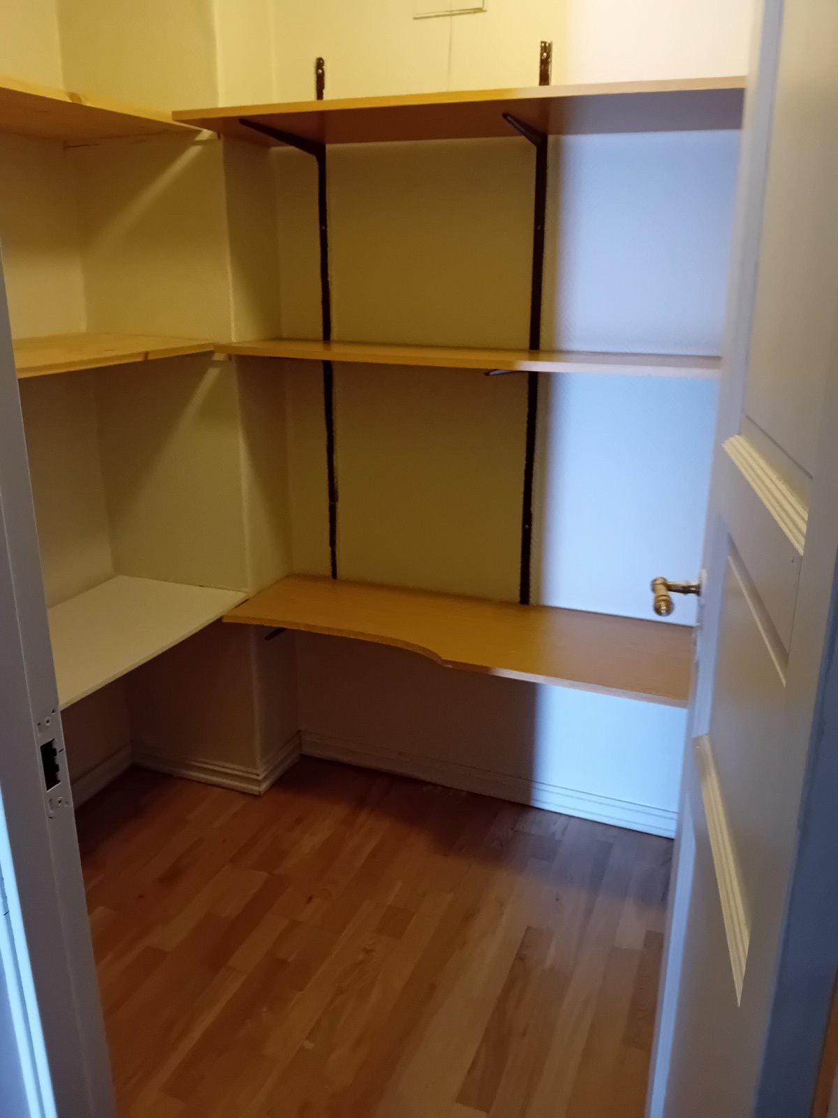 Bod inne i leiligheten Galleribilde