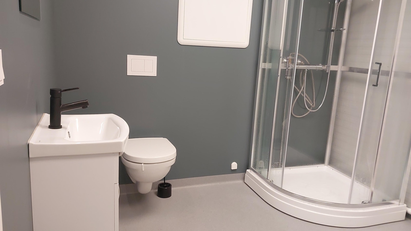 Toalett/dusj 1.etg. Galleribilde