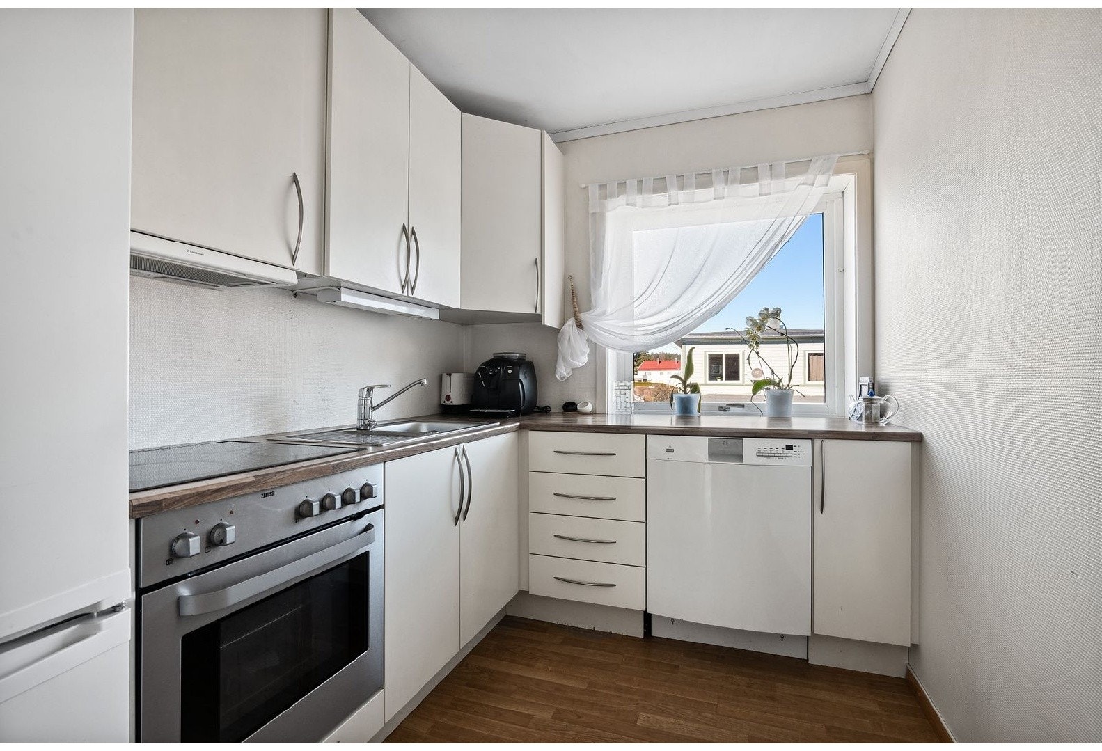 Lyst kjøkken Galleribilde