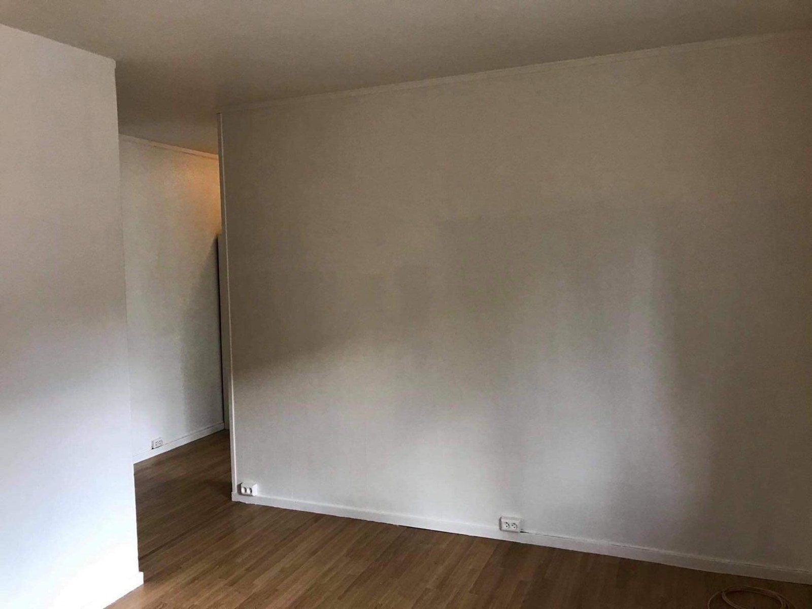 Fra stue mot gang til kjøkken og bad. Galleribilde