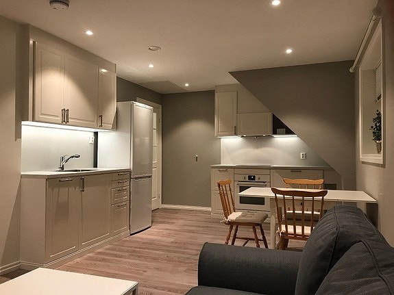 Kjøkken med praktisk innredning Galleribilde