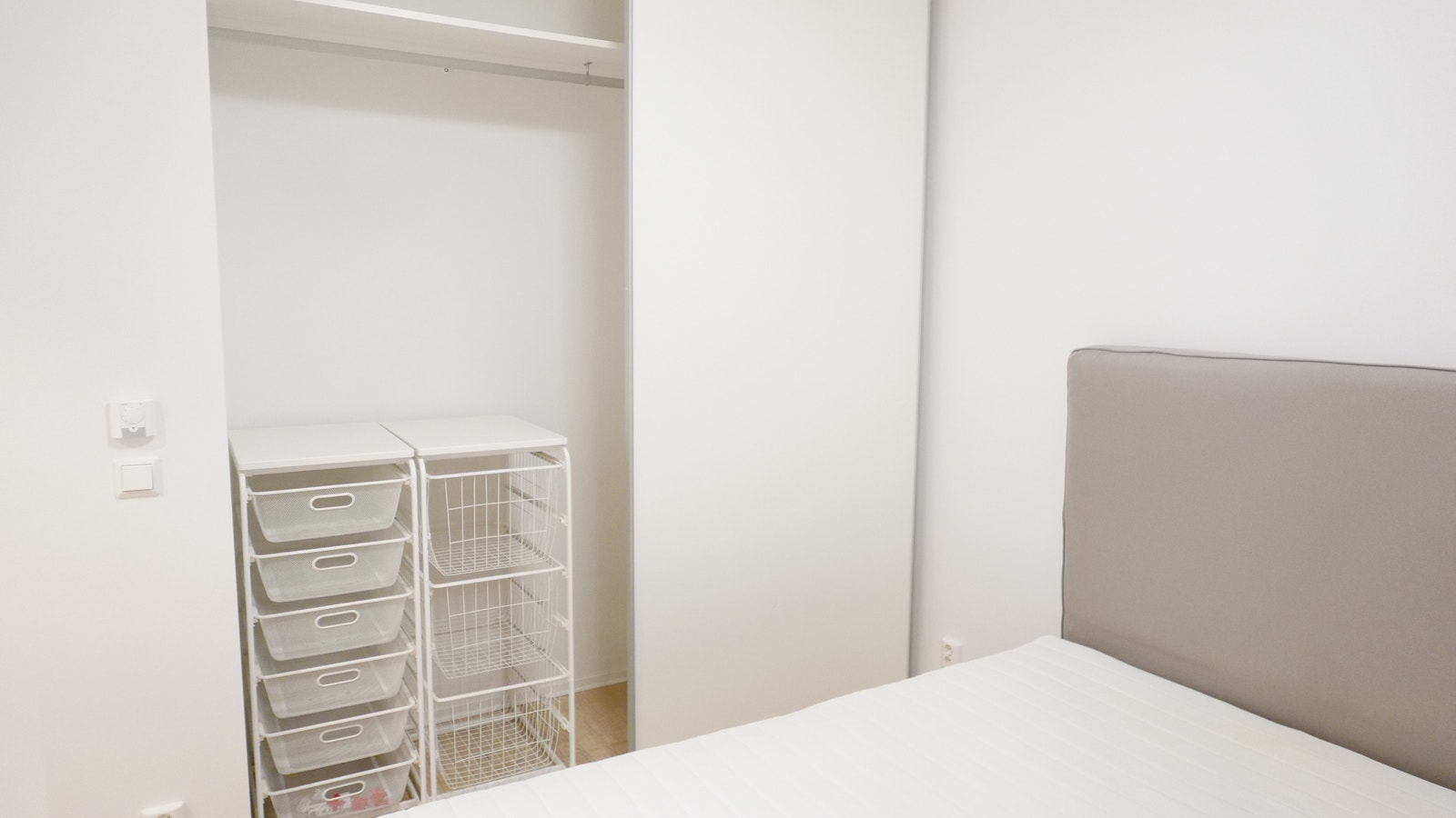 Skyvedørsgarderobe i Soverom Galleribilde