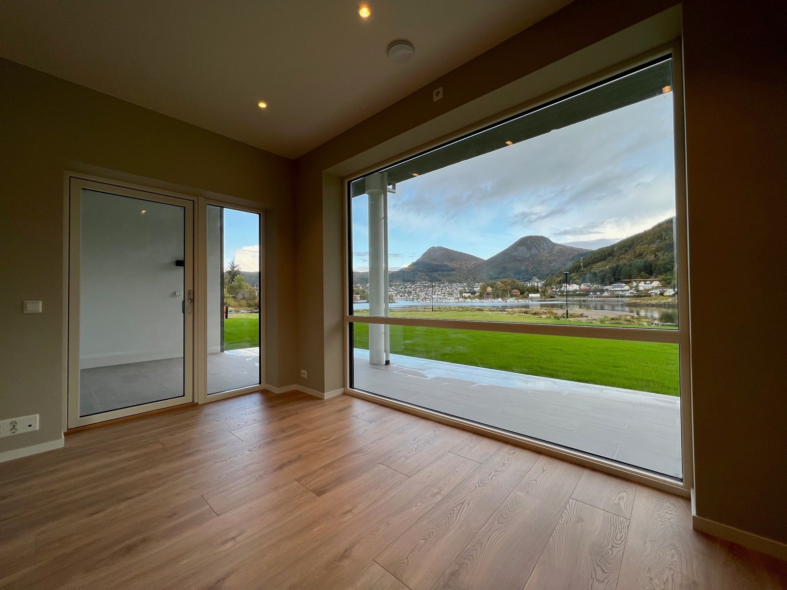 Flott utsikt fra stuen Galleribilde