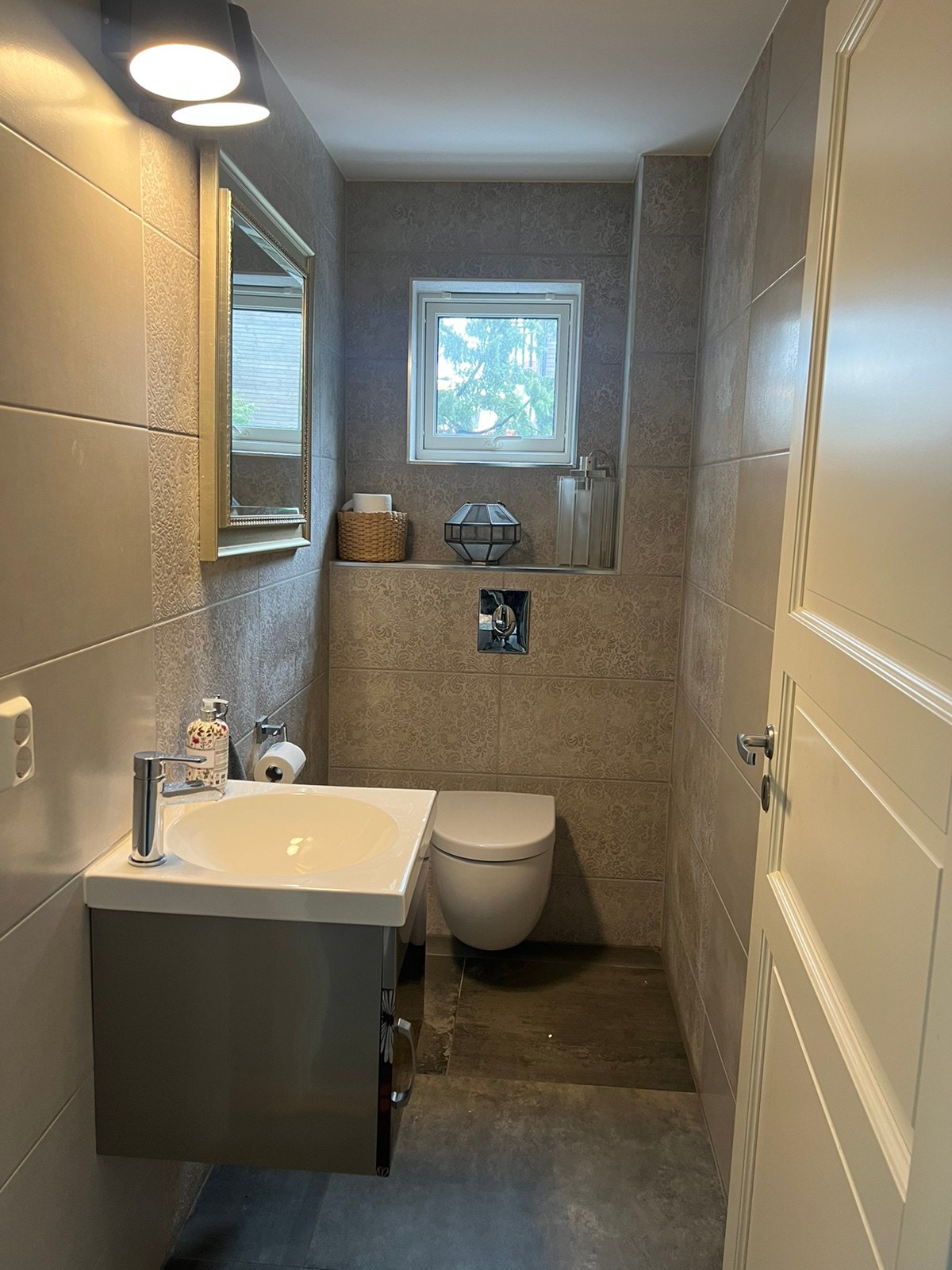 Egen toalett Galleribilde