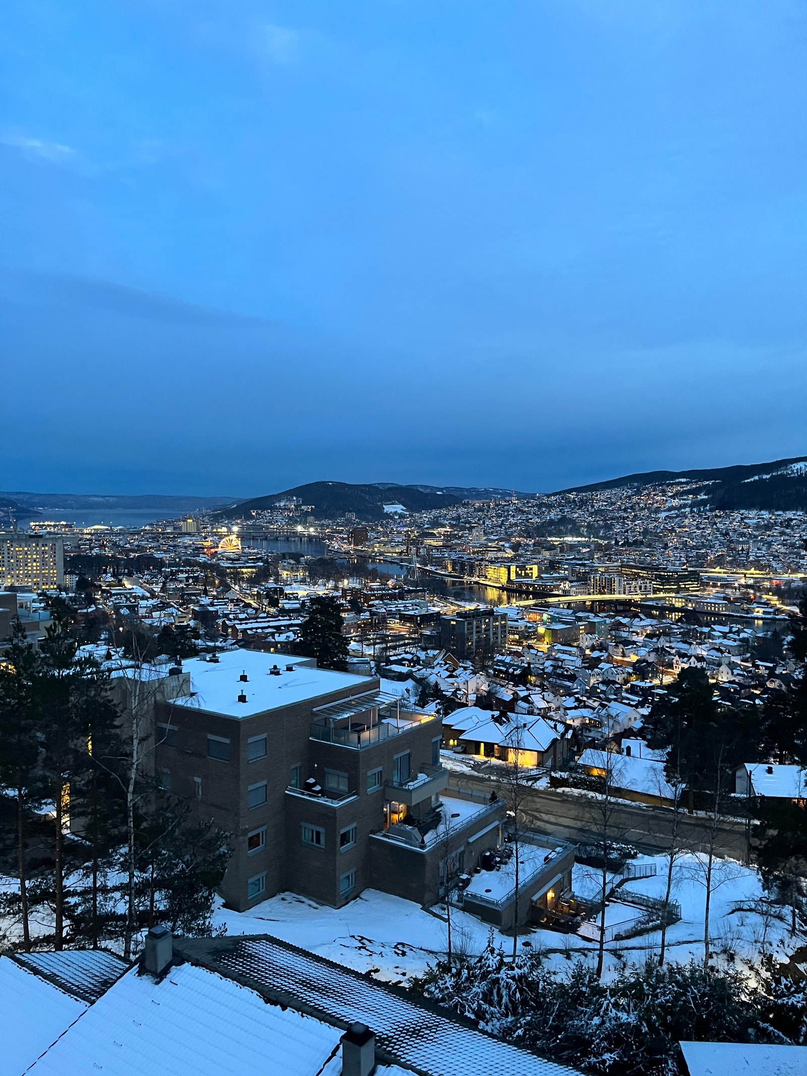 Kveldsutsikt fra balkong Galleribilde