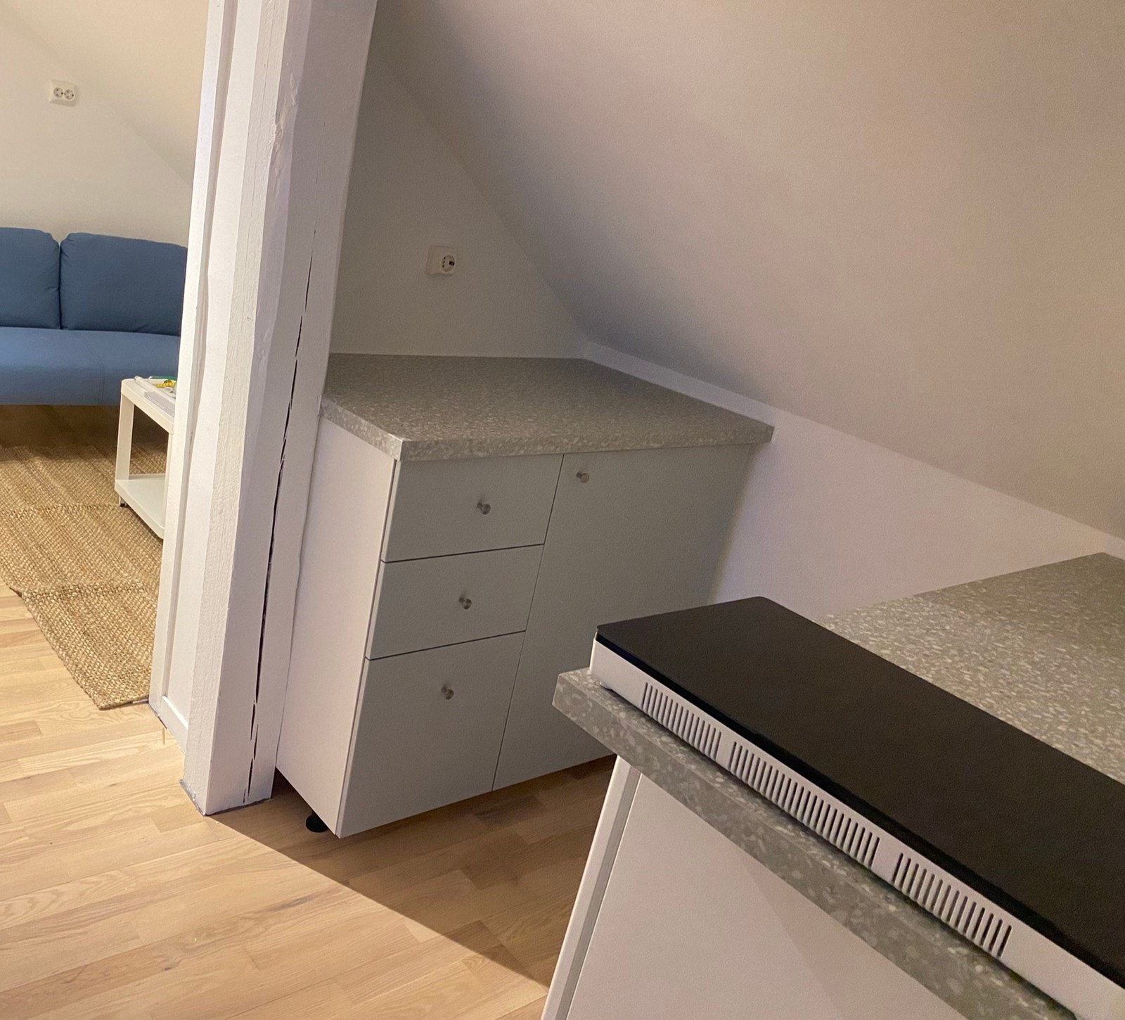 Ny koketopp, nye skuffer og skap og ny benkeplate Galleribilde