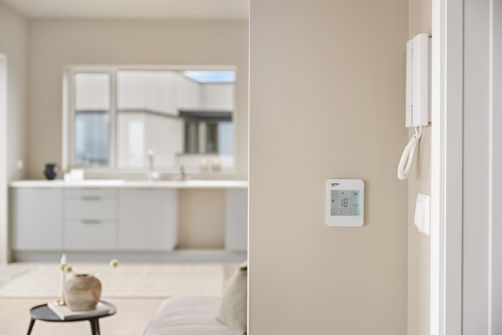 Termostat for varmeregulering og calling-system. Galleribilde