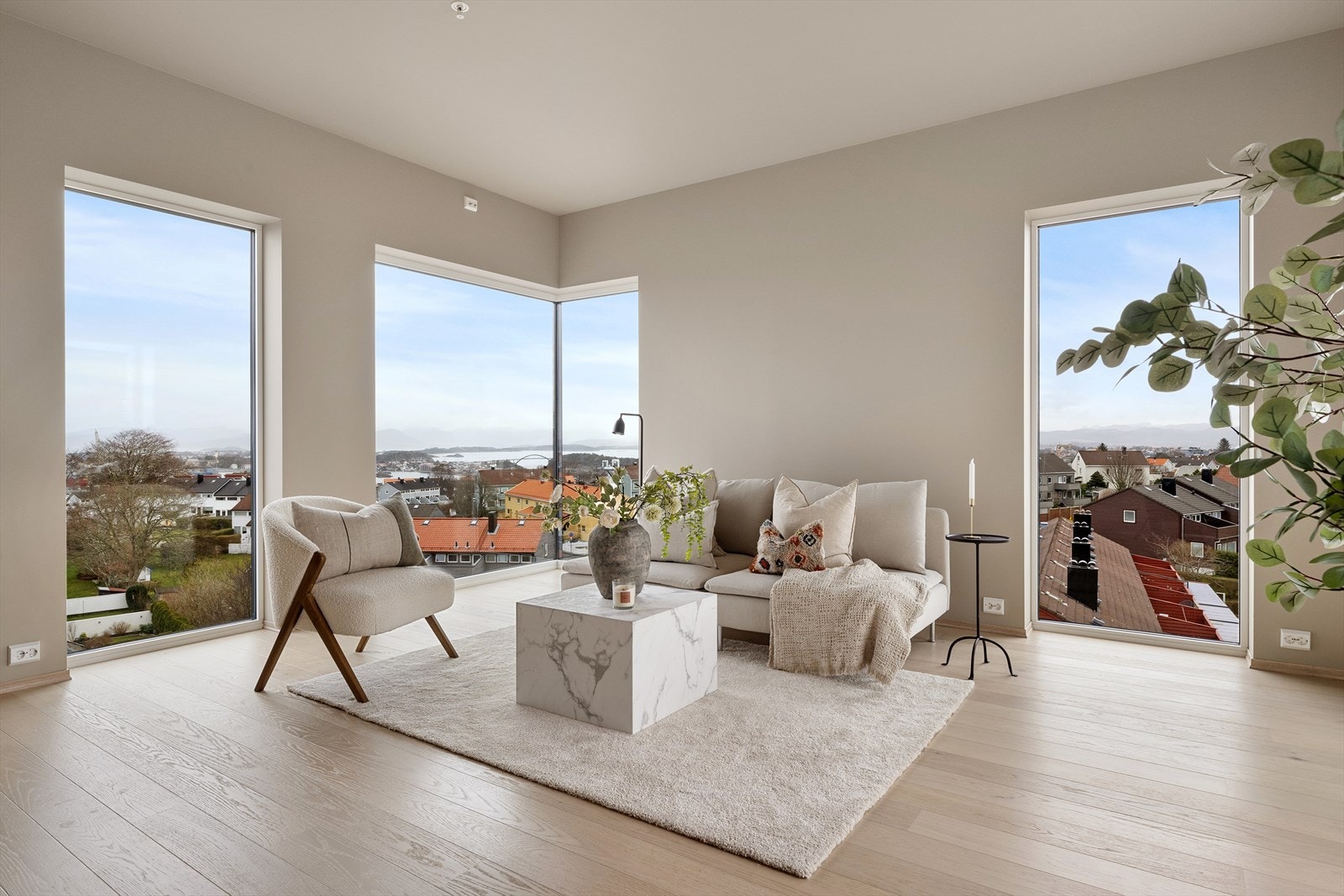 Vi i DNB har gleden av å presentere leilighet B501. Dette er en eksklusiv toppleilighet, ta kontakt for visning. Galleribilde