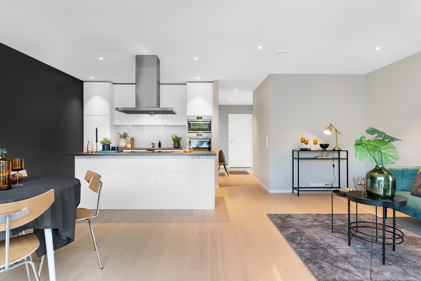 Kjøkkenløsning m/ kjøkkenøy Galleribilde