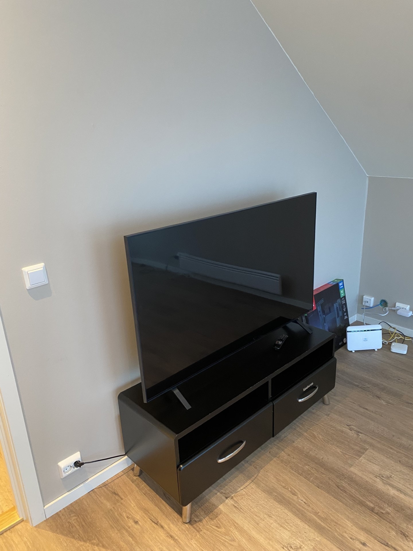 TV på loftstue Galleribilde