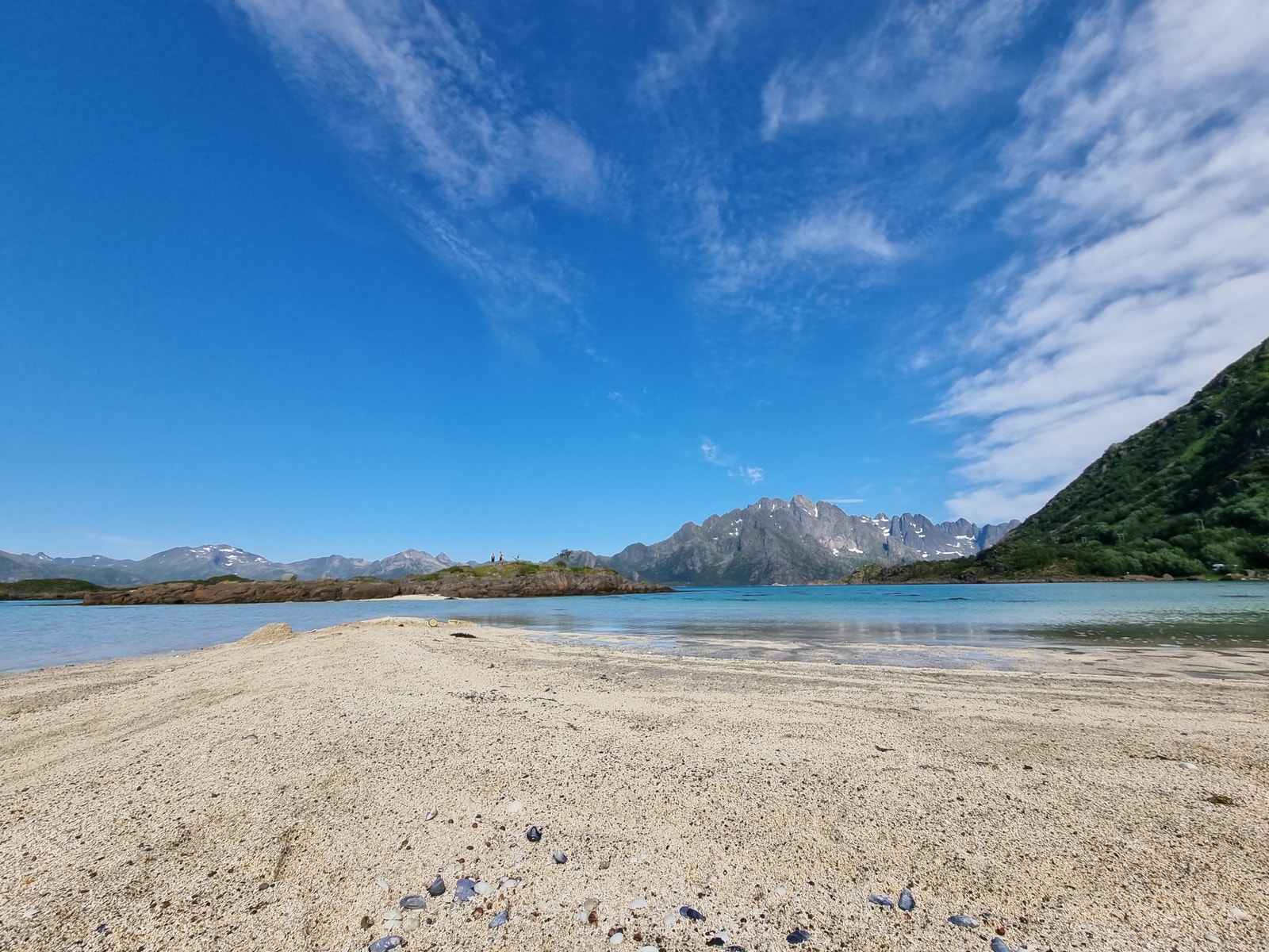 Haversand en fantastisk flott strand ca 3 km fra rorbua, lett tilgjengelig fra veien Galleribilde