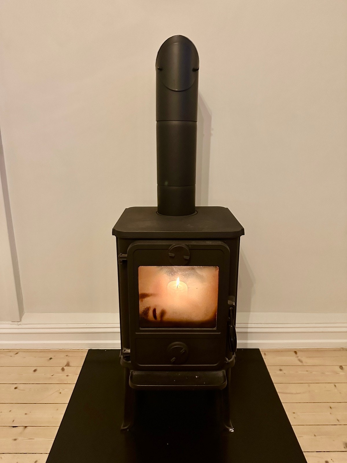 Peis som varmer godt om vinteren. Galleribilde