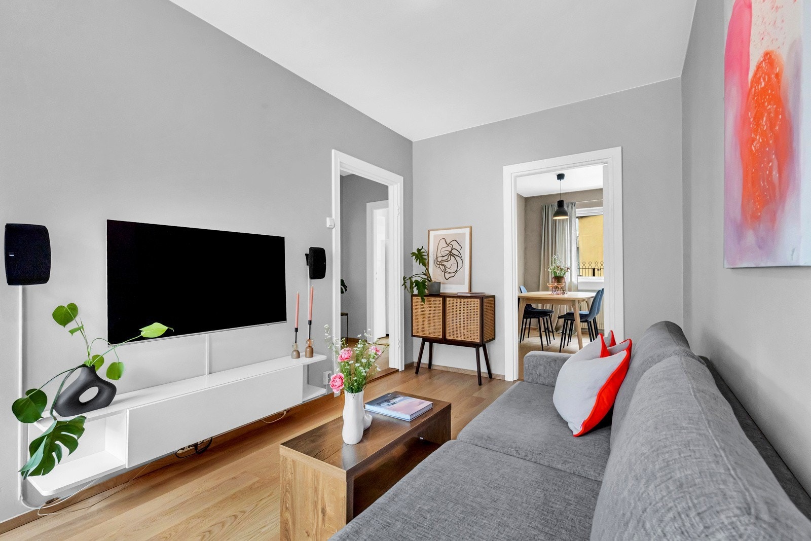 Stue med TV og Sonos anlegg (ikke avbildet) Galleribilde