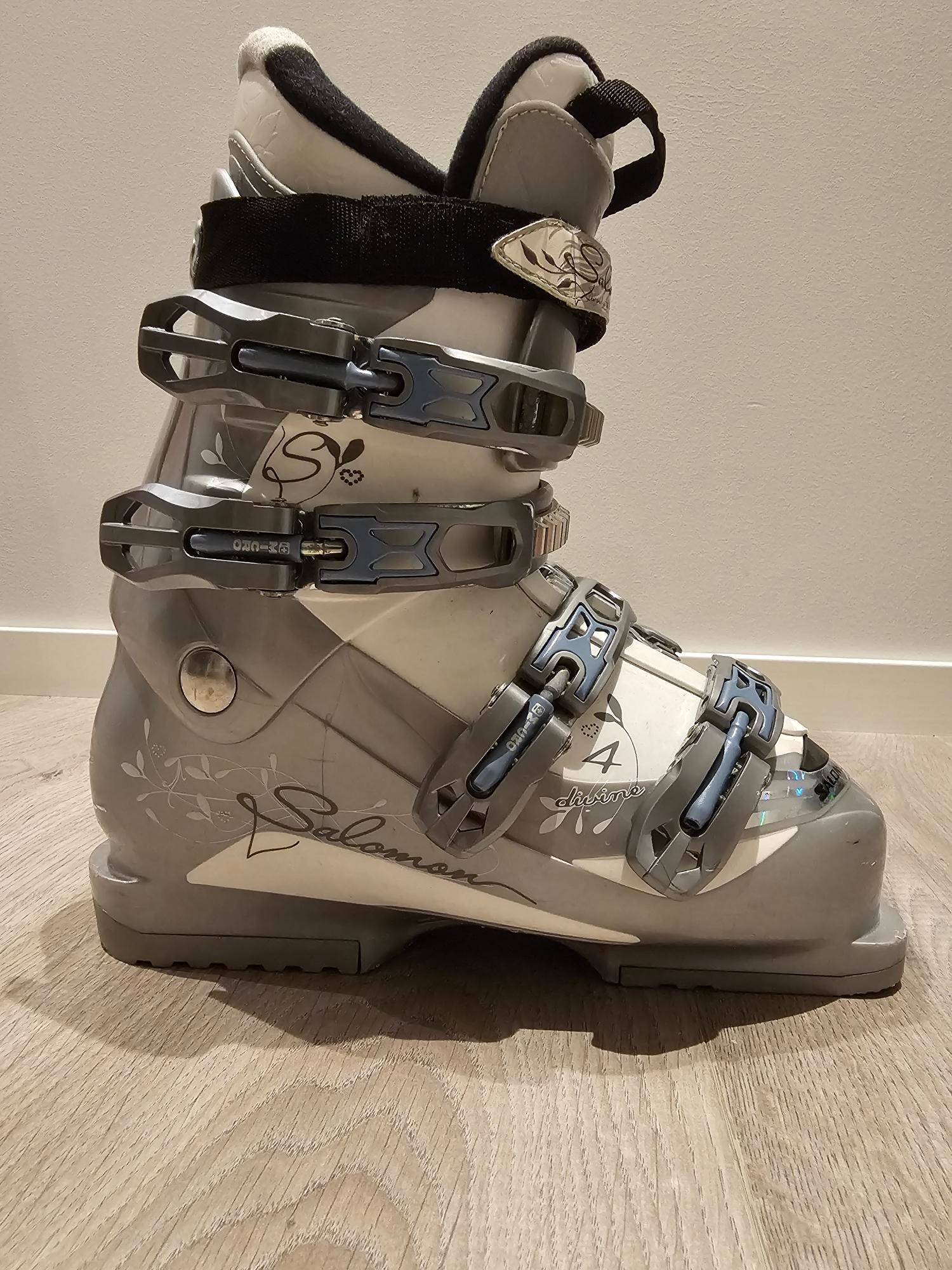 Salomon Divine 4 alpinsko FINN torget