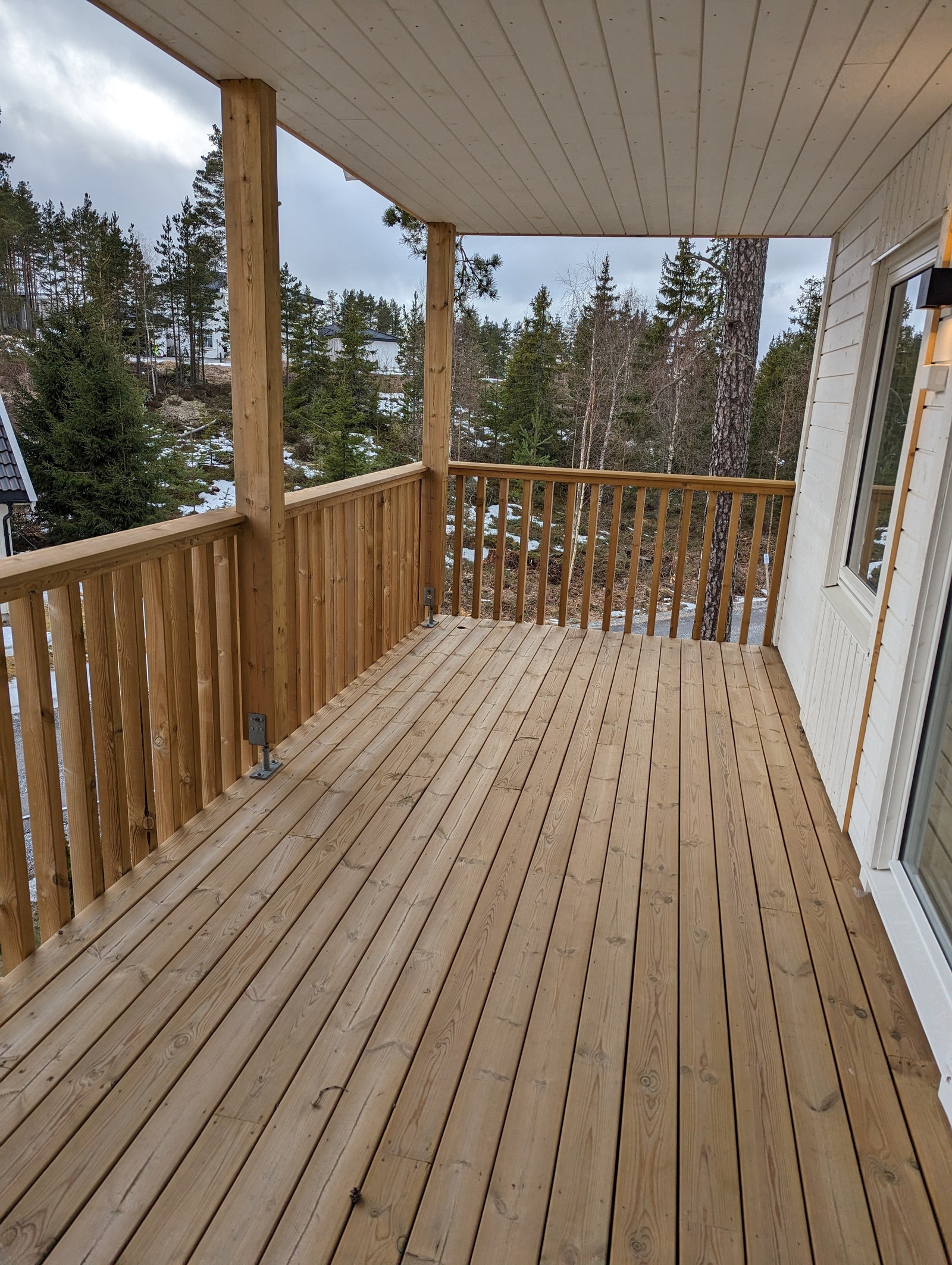 Romslig balkong, uteplass Galleribilde