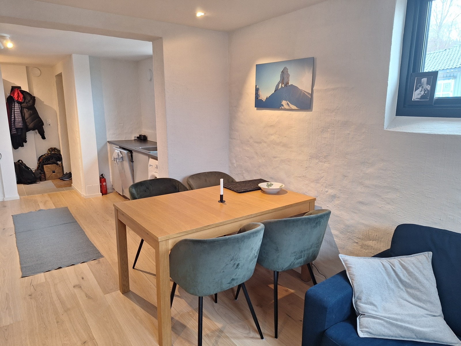 Stue mot kjøkken Galleribilde