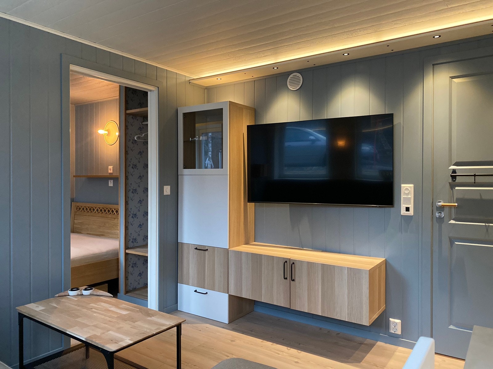 55’’ Qled TV Galleribilde