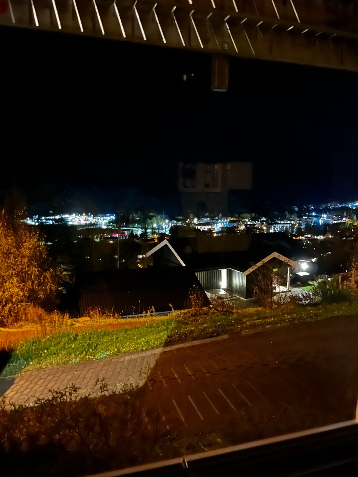 Utsikt mot gol sentrum kveldstid Galleribilde